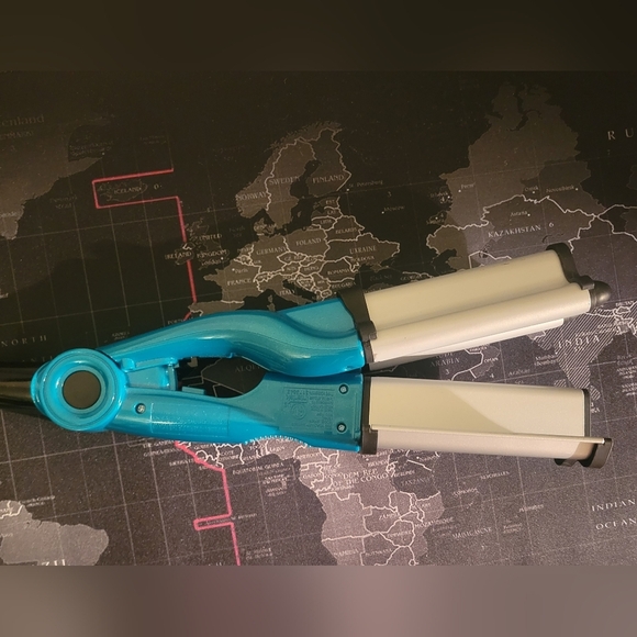 Bed Head Wave Artist Hair Waver - Picture 7 of 8